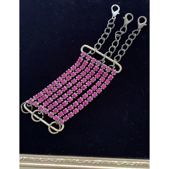 Beautiful Vintage pink rhinestone cuff like chain bracelet - Picture 4 of 8